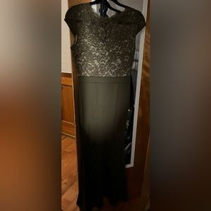 Women’s olive dress.